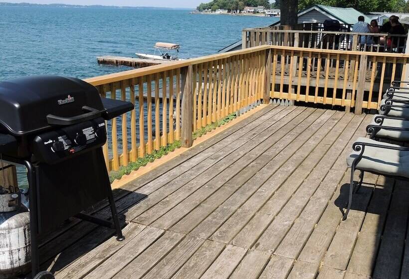 Angel Rock Waterfront Cottages And Vacation Homes