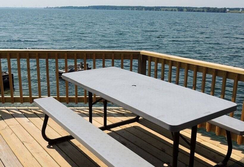 Angel Rock Waterfront Cottages And Vacation Homes