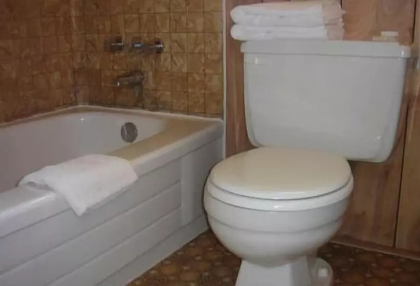 Baywatch Lighthouse Cottages & Motel