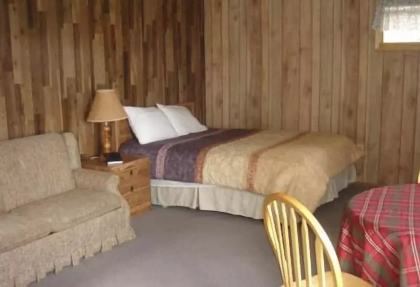 Baywatch Lighthouse Cottages & Motel