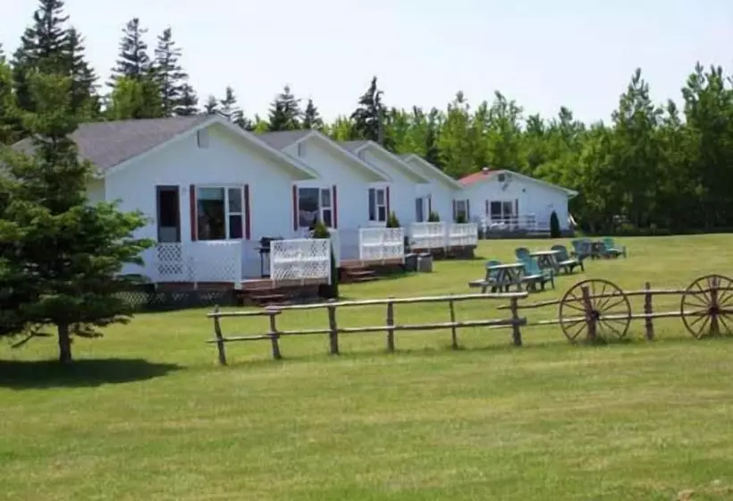 Baywatch Lighthouse Cottages & Motel