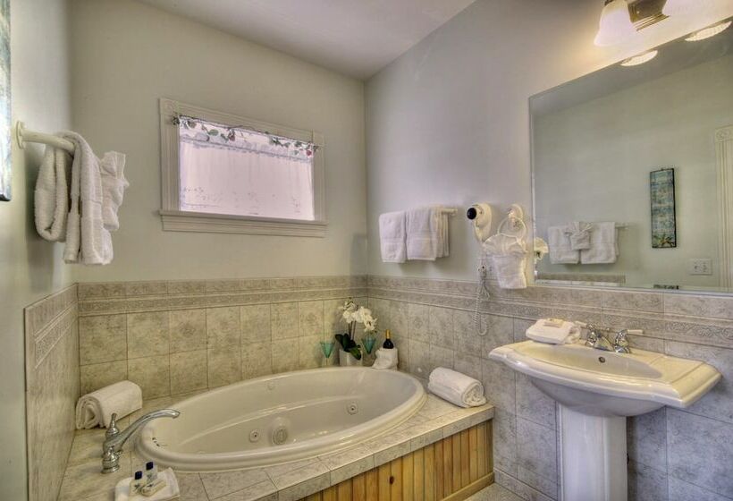 住宿加早餐  Blue Heron Seaside Inn