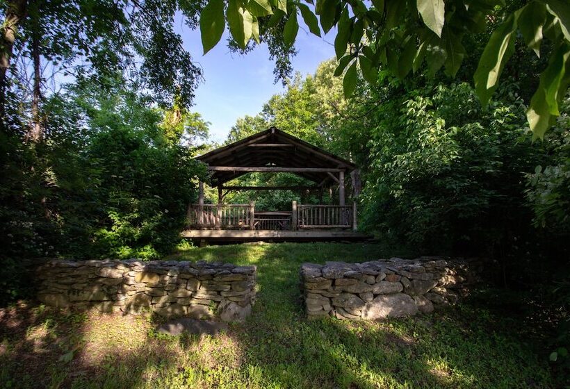 צימר Saint Huberts Lodge