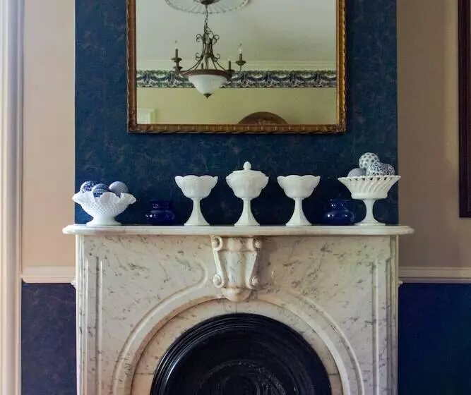 ベッドアンドブレックファースト Saint Huberts Lodge