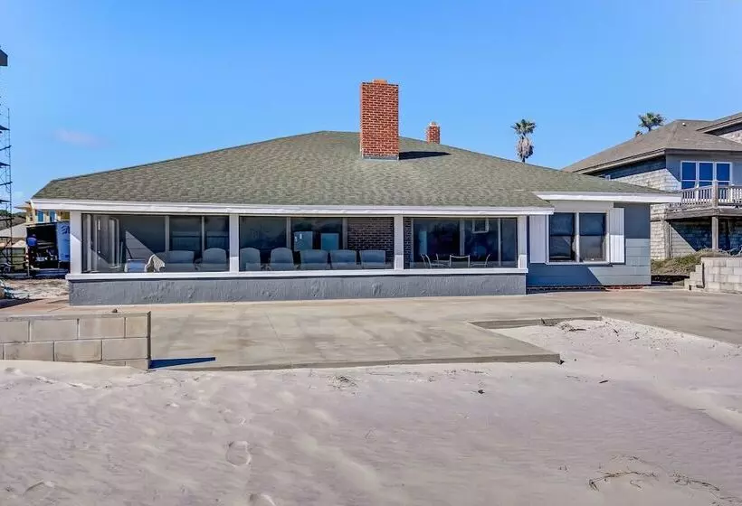 Charming Oceanfront Beach House By Redawning