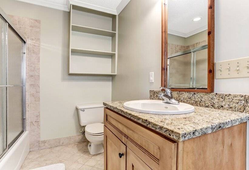 Charming Oceanfront Beach House By Redawning