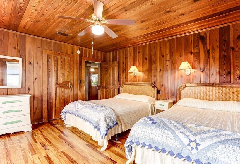 Charming Oceanfront Beach House By Redawning