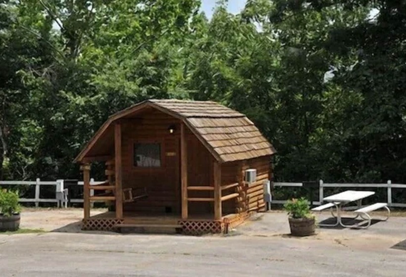 فندق Branson Koa Campground