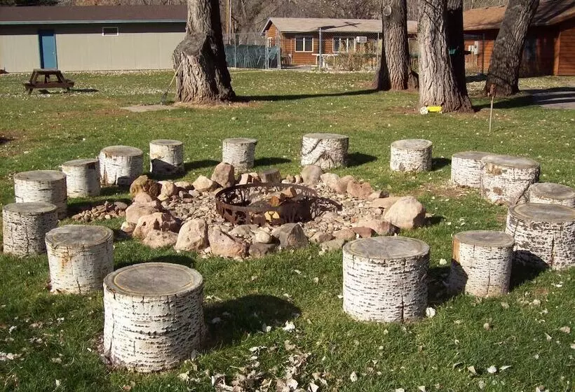 هتل Canyon Lake Resort