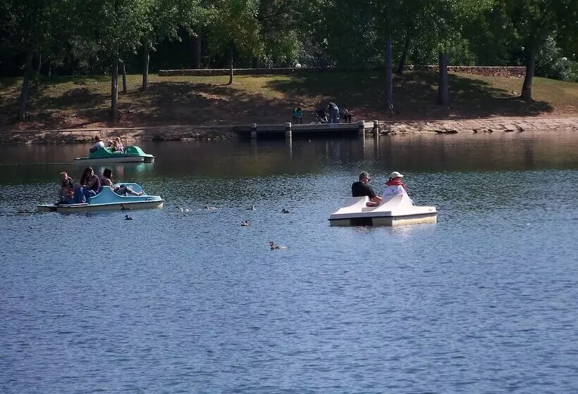 هتل Canyon Lake Resort