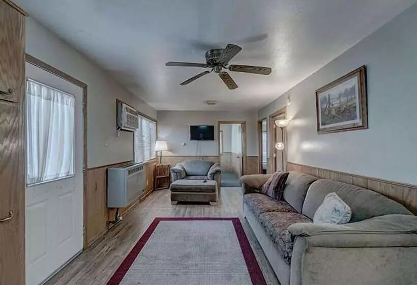 هتل Canyon Lake Resort