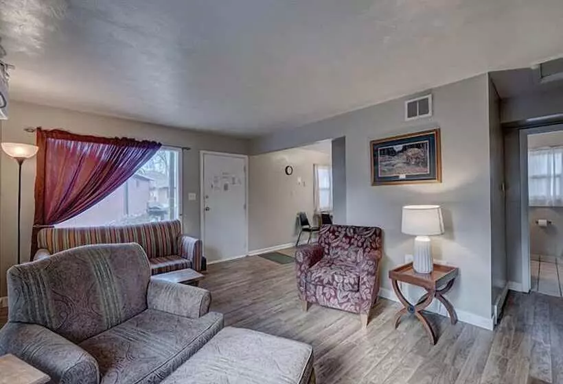 هتل Canyon Lake Resort