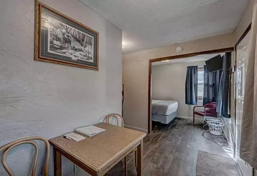 هتل Canyon Lake Resort