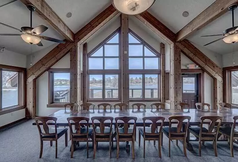 هتل Canyon Lake Resort