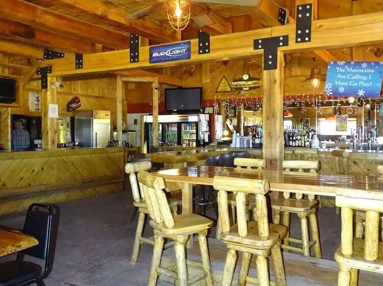 Hotelli Elk View Inn