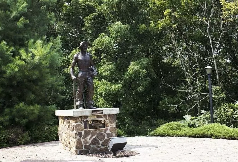 Hotelli Giant City Lodge