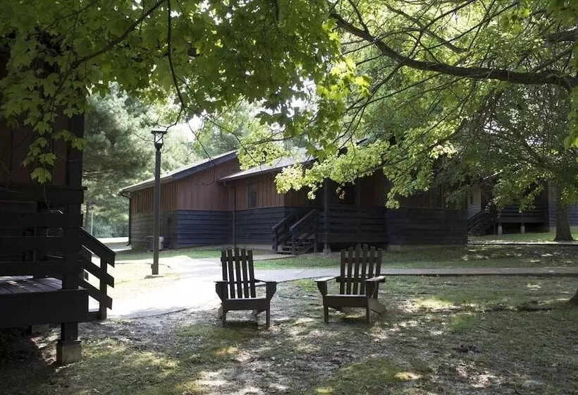 Hotelli Giant City Lodge