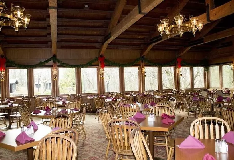 Hotelli Giant City Lodge