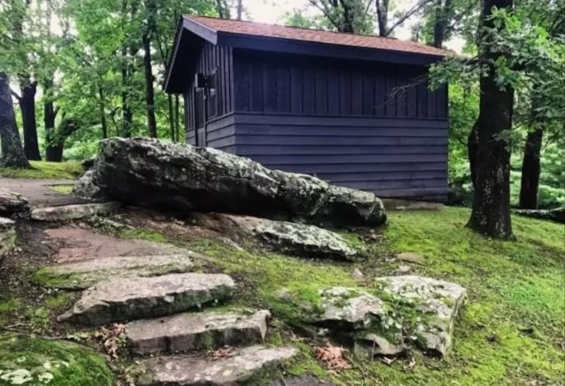 Hotelli Giant City Lodge