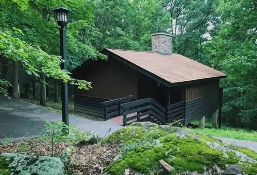 Hotelli Giant City Lodge