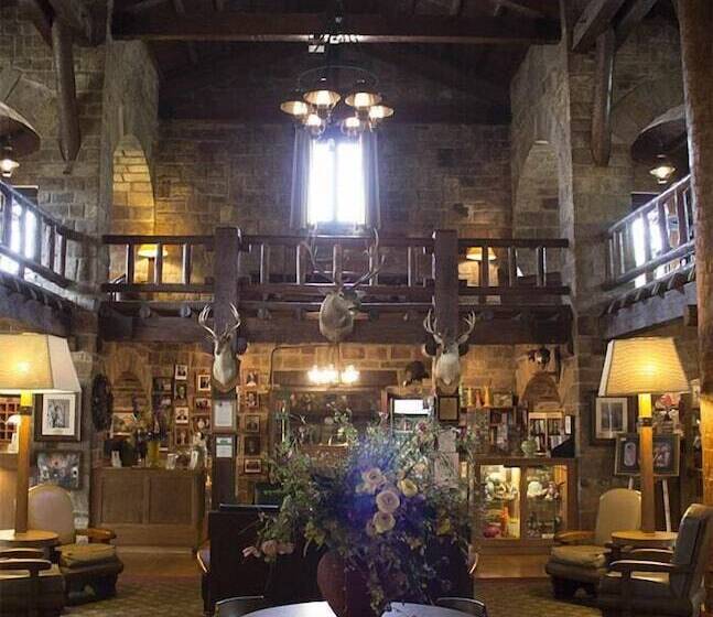 ホテル Giant City Lodge