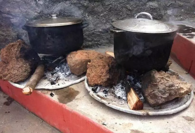 هتل Gira Lua