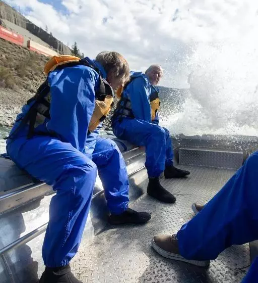 Hotelli Kumsheen Rafting Resort