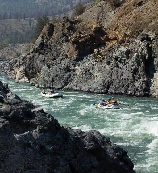 Hotelli Kumsheen Rafting Resort