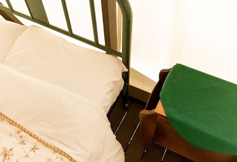 Szálloda Kumsheen Rafting Resort