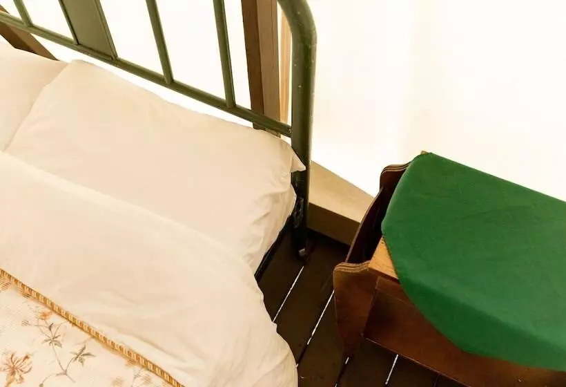 Hotelli Kumsheen Rafting Resort