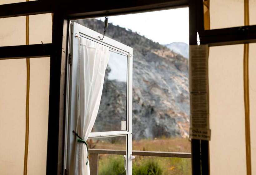 Szálloda Kumsheen Rafting Resort