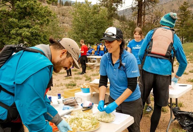 Szálloda Kumsheen Rafting Resort