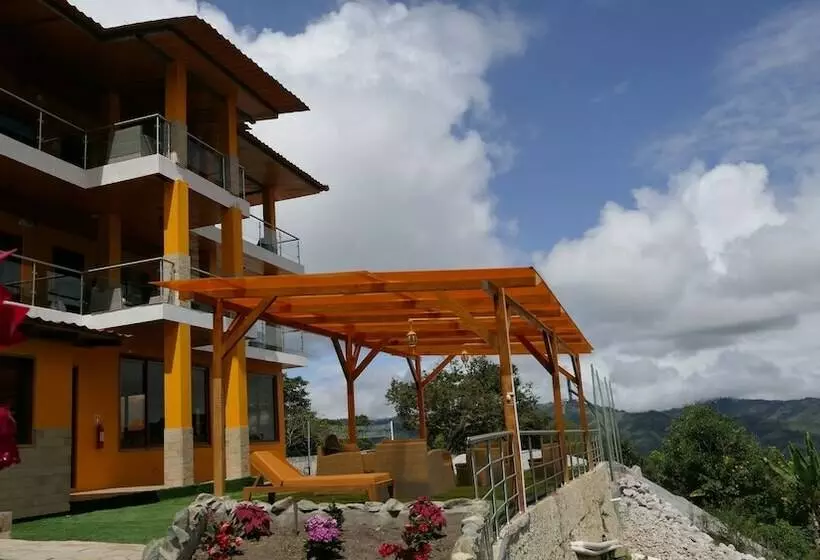 ホテル La Belle Vue Lodge