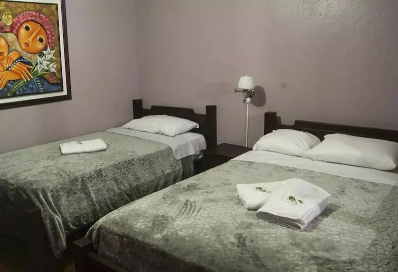 ホテル La Belle Vue Lodge