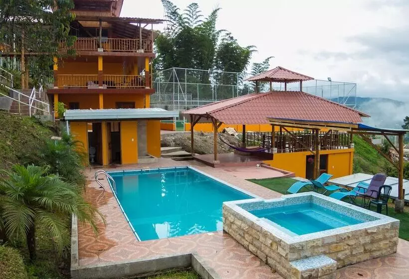 ホテル La Belle Vue Lodge