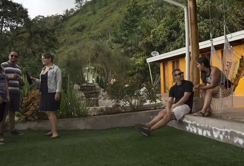 ホテル La Belle Vue Lodge