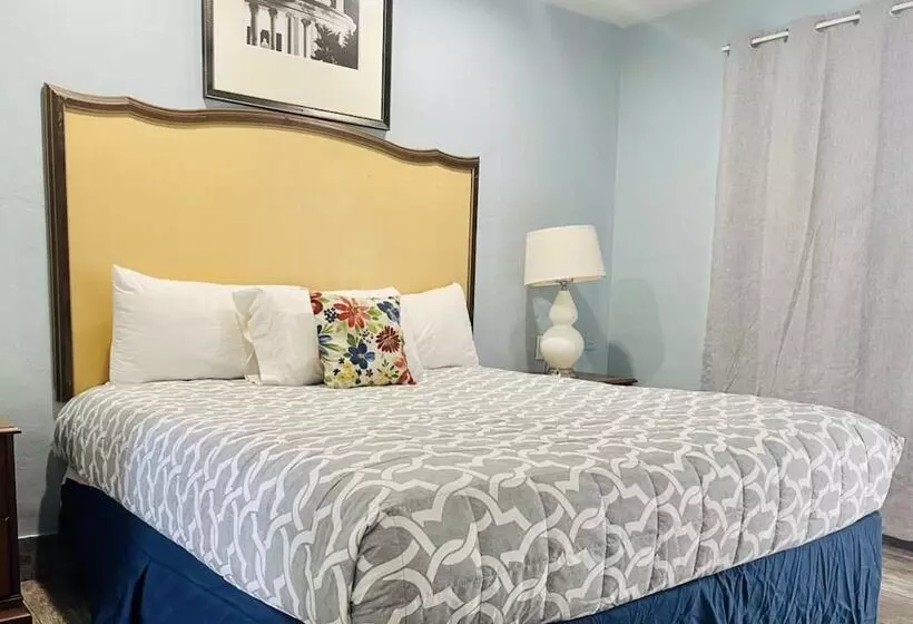 ホテル Siesta Inn