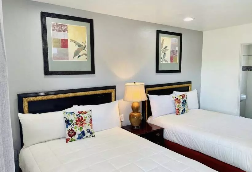 ホテル Siesta Inn