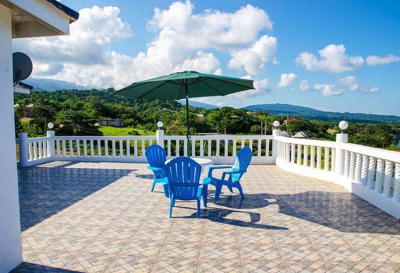 هتل Villa Juanita