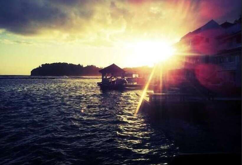 هتل Villa Juanita