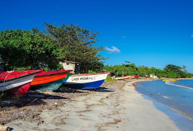 هتل Villa Juanita