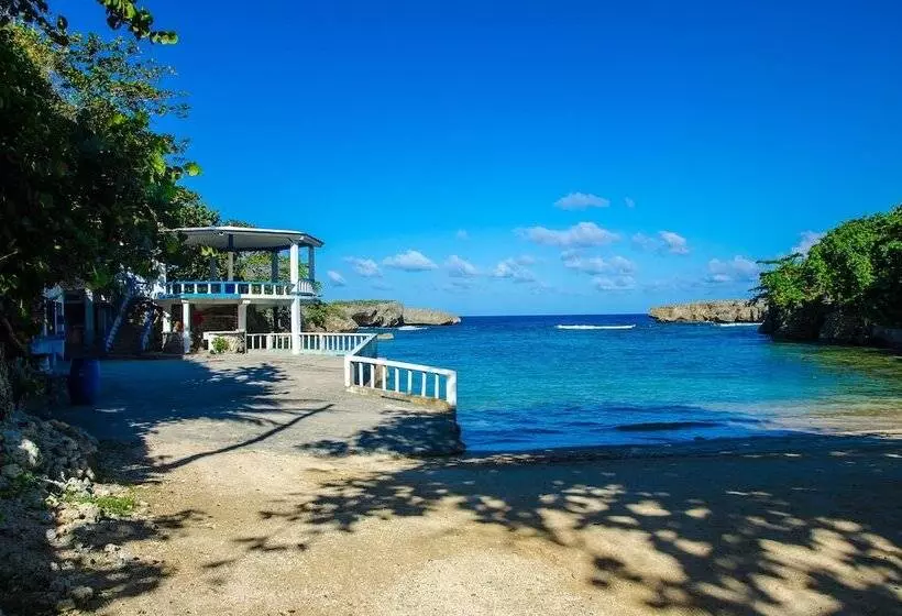 هتل Villa Juanita