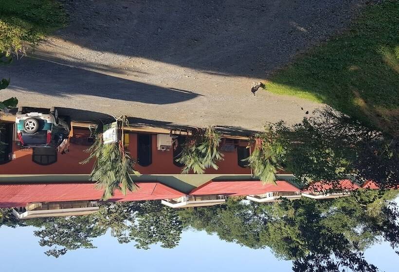 هتل Vista Al Tortuguero