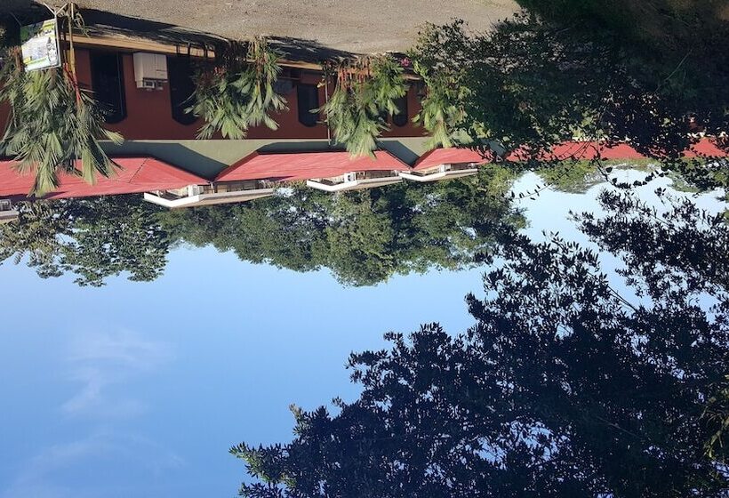 هتل Vista Al Tortuguero