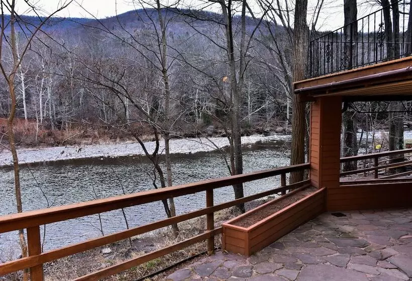 Hotelli Xenia Resort