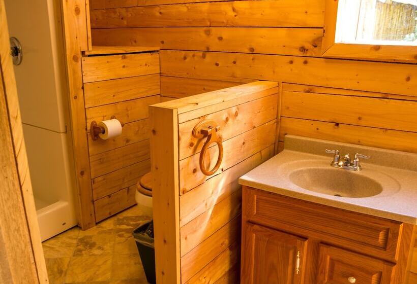 Midnight Sun Log Cabins