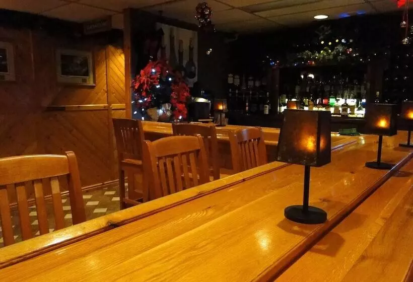 Motelli Pinewood Motor Inn