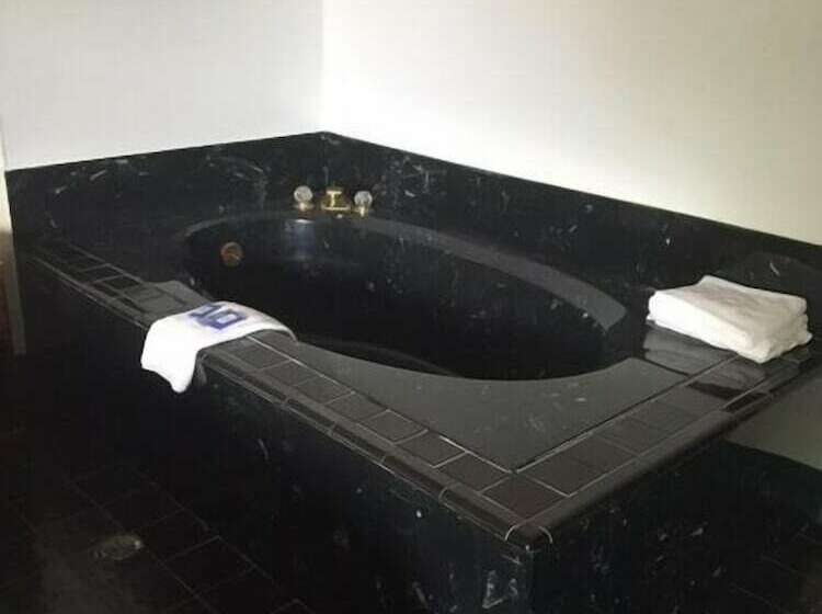 モーテル Southern Lodge & Suites