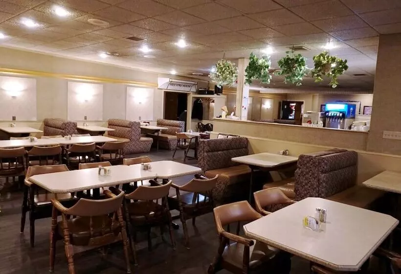 Motelli The Ritz Cafe And Motor Inn