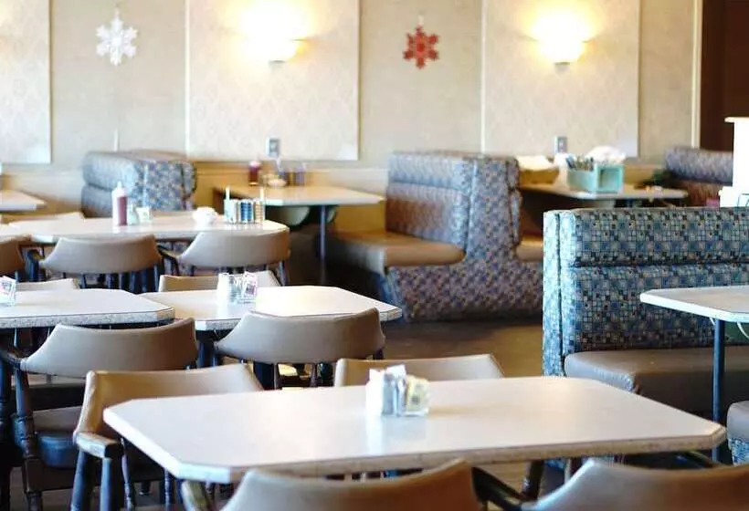 Motelli The Ritz Cafe And Motor Inn